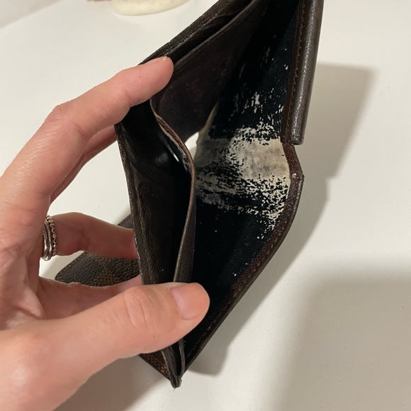 Louis Vuitton Damier Ebene Mens Wallet with Coinpocket - Picture 5 of 6